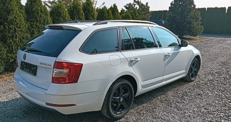 Skoda Octavia cena 35800 przebieg: 95428, rok produkcji 2018 z Łódź małe 301